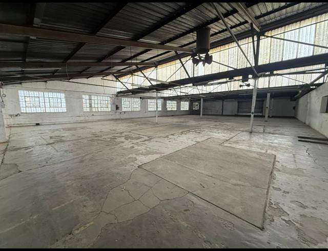 1,159M² WAREHOUSE TO LET IN INDUSTRIA