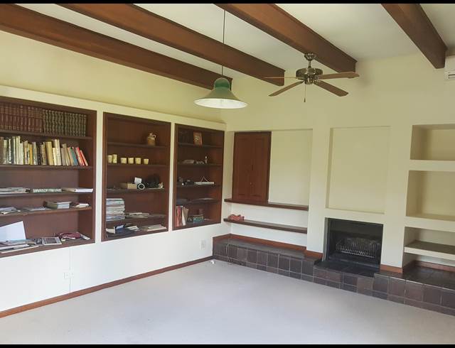 4 bed property to rent in LANGERUG