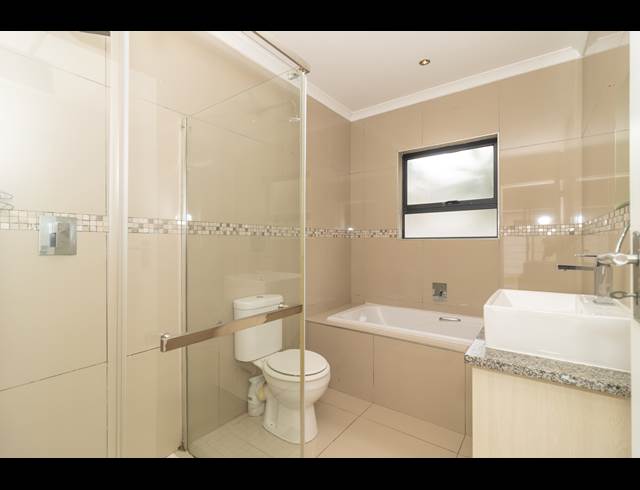 3 BEDROOM HOUSE TO LET IN PARKLANDS NORTH