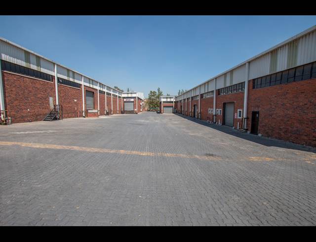 2,380M² WAREHOUSE TO LET IN KYA SANDS