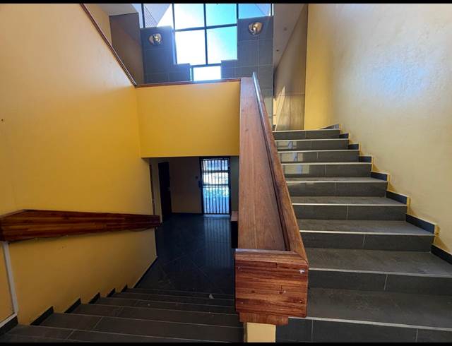 2,565M² OFFICE TO LET IN RANDJESPARK