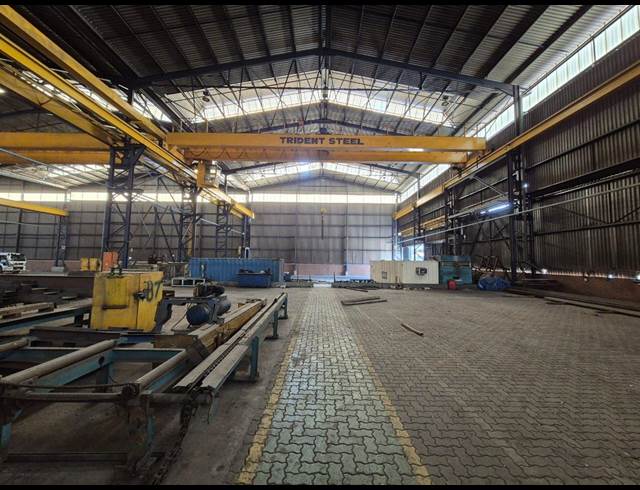 3,240M² WAREHOUSE TO LET IN ROODEKOP