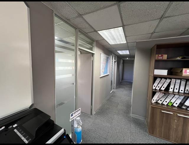 278M² OFFICE TO LET IN UMHLANGA RIDGE