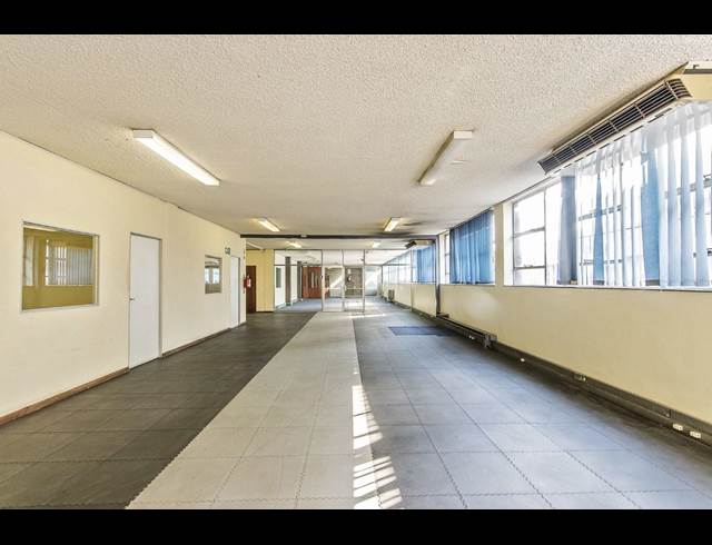 9,946M² WAREHOUSE TO LET IN WYNBERG