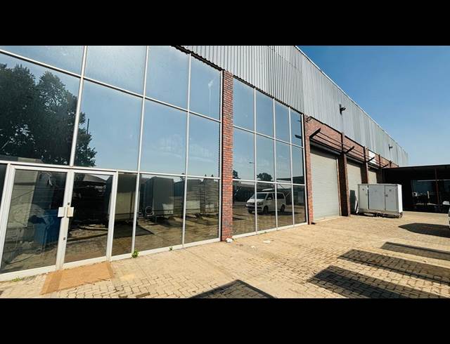 4,400M² WAREHOUSE TO LET IN SYBRAND VAN NIEKERK INDUSTRIAL
