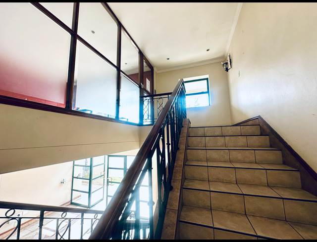 406.63M² OFFICE TO LET IN WOODMEAD