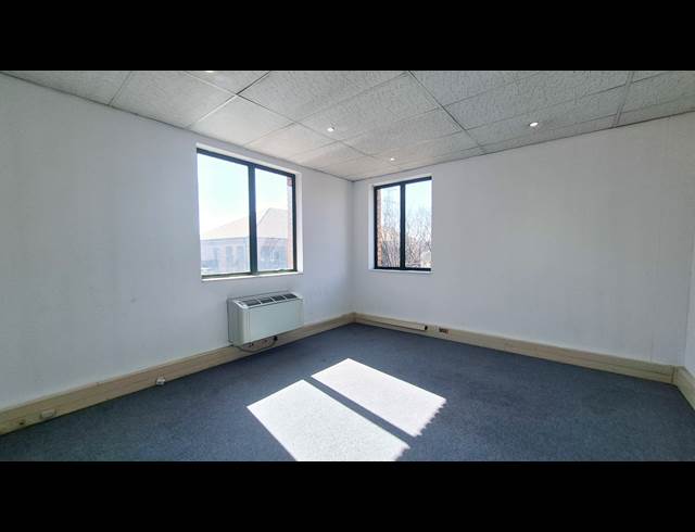 379M² OFFICE TO LET IN MENLYN