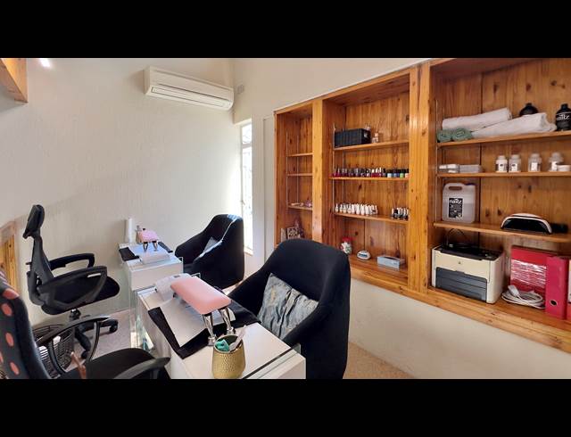 4 BEDROOM HOUSE TO LET IN PARKMORE