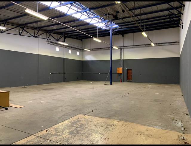 414M² WAREHOUSE TO LET IN STRIJDOMPARK