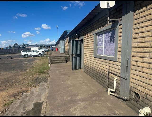 80M² RETAIL TO LET IN NAAUWPOORT