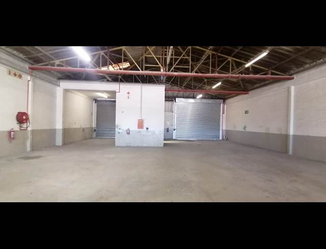 1,099M² WAREHOUSE TO LET IN BELLVILLE SOUTH