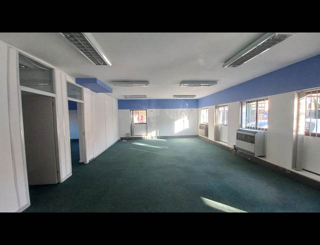 123M² OFFICE TO LET IN CLAREMONT