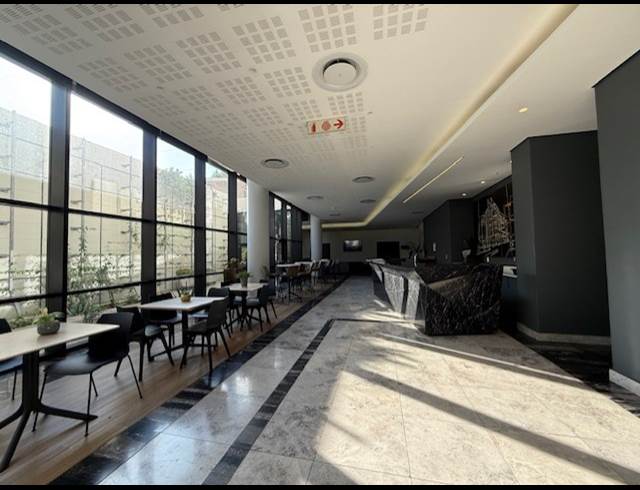 502M² OFFICE TO LET IN CLAREMONT