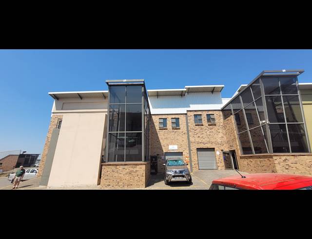 104M² OFFICE TO LET IN NELSPRUIT CENTRAL