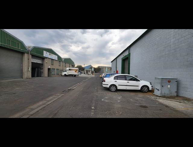 649M² WAREHOUSE TO LET IN BLACKHEATH INDUSTRIAL
