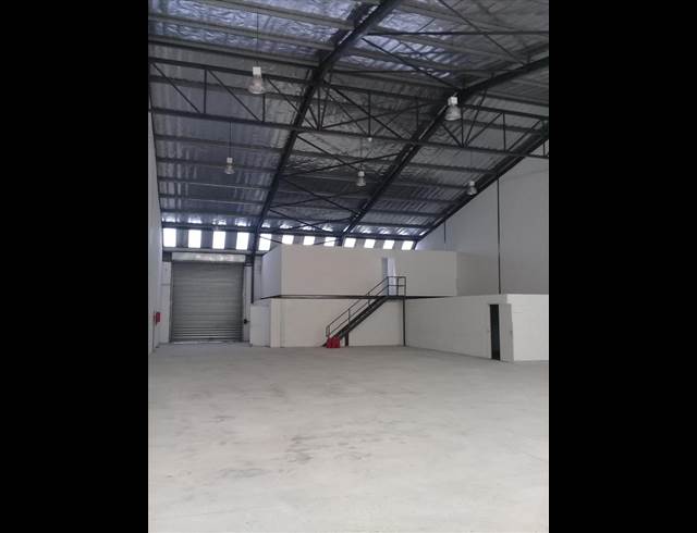 567M² OFFICE TO LET IN EPPING INDUSTRIAL