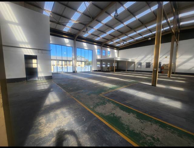 1,678M² WAREHOUSE TO LET IN RANDJESPARK