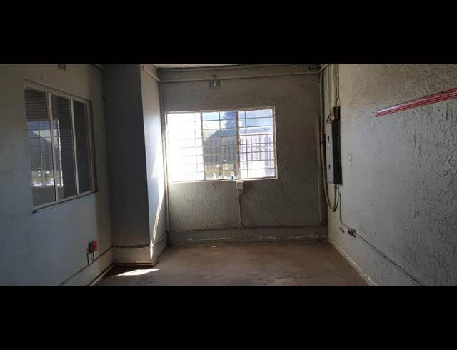 200M² WAREHOUSE TO LET IN ISANDO