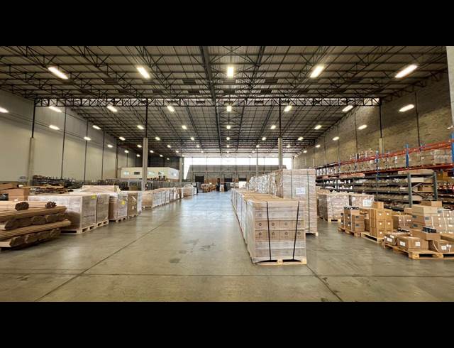5,622M² WAREHOUSE TO LET IN GOSFORTH PARK