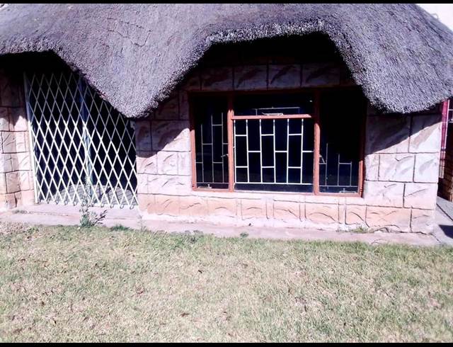3 BEDROOM PROPERTY TO RENT IN RANDLESPARK