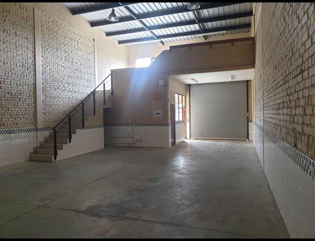 167M² WAREHOUSE TO LET IN POMONA