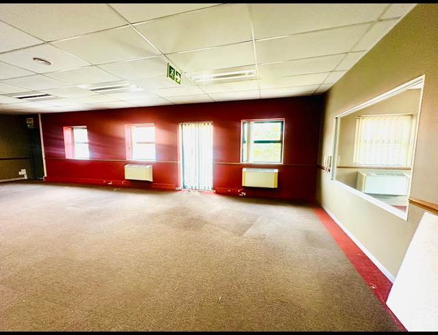 406.63M² OFFICE TO LET IN WOODMEAD