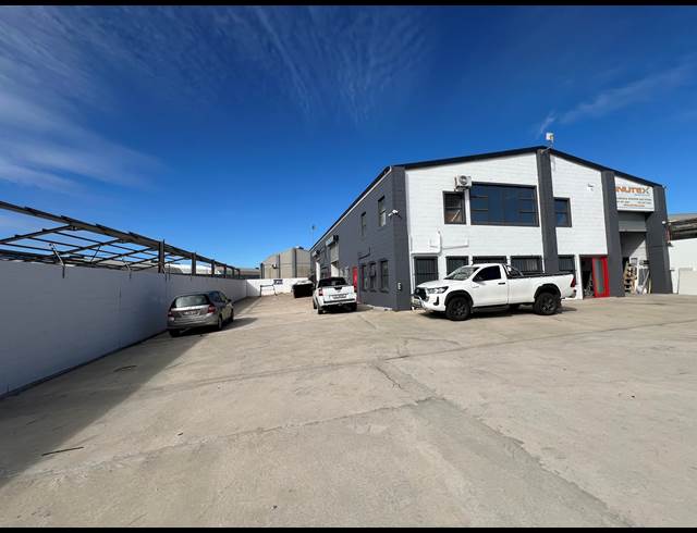 200M² WAREHOUSE RENTED IN FISANTEKRAAL INDUSTRIAL