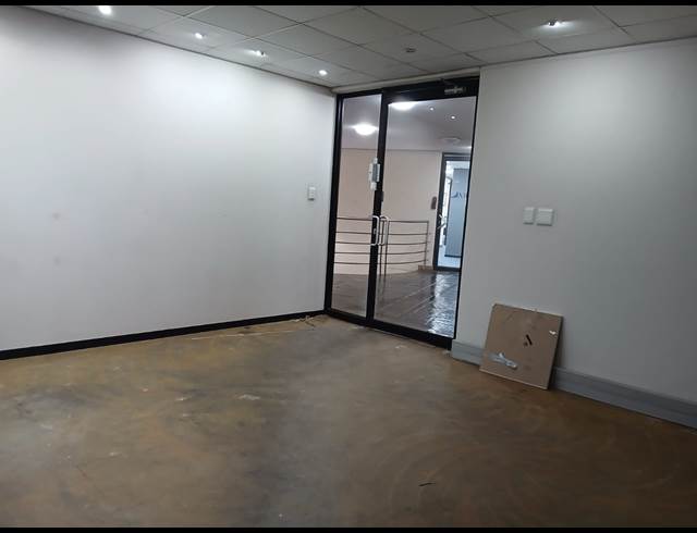 214.40M² OFFICE TO LET IN WESTVILLE