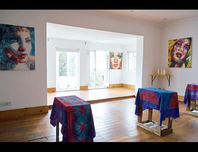 333M² BUILDING TO LET IN GARDENS