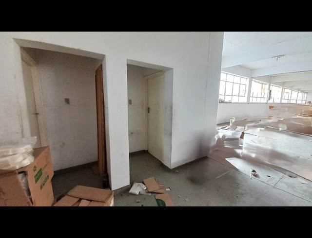 2,585M² BUILDING TO LET IN SALT RIVER