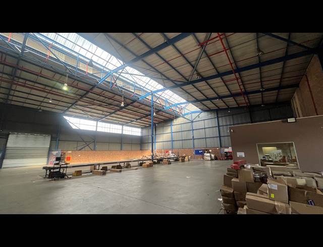 6,932M² WAREHOUSE TO LET IN SPARTAN