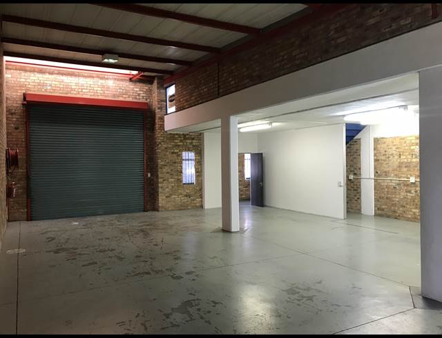 224M² WAREHOUSE RENTED IN STRIJDOMPARK