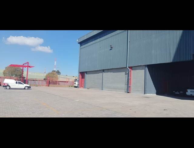 1,327M² WAREHOUSE TO LET IN CITY DEEP