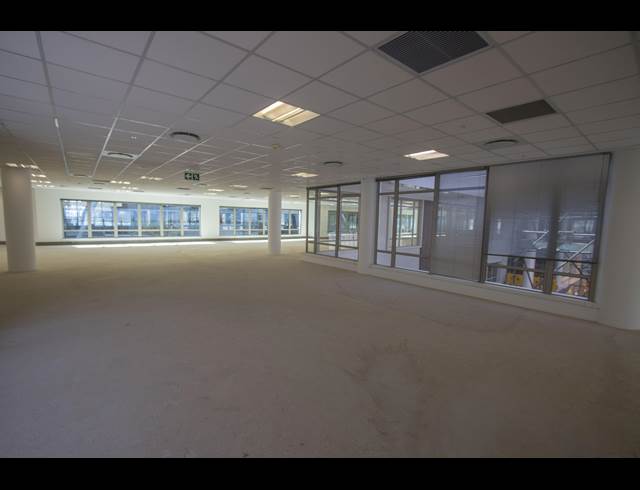 1,979M² OFFICE TO LET IN SANDTON CENTRAL