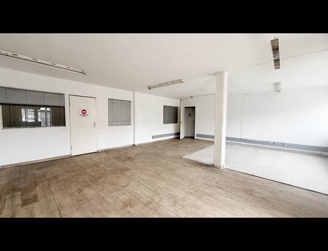 428M² WAREHOUSE TO LET IN MEADOWDALE