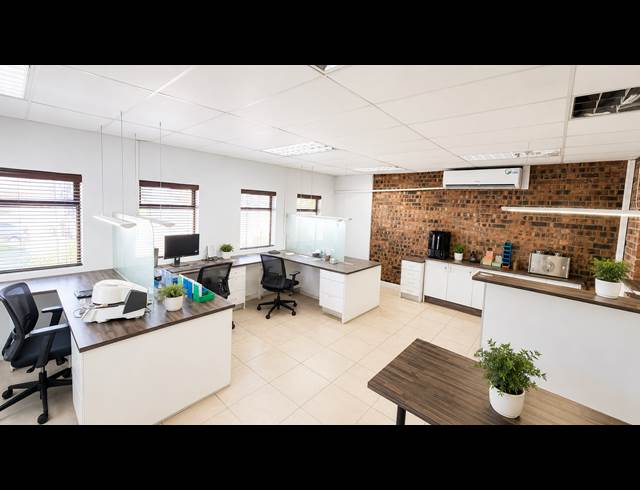 128M² OFFICE TO LET IN WESTLAKE