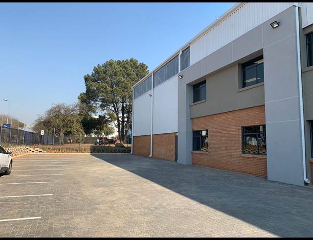 1,818M² WAREHOUSE TO LET IN RANDJESPARK