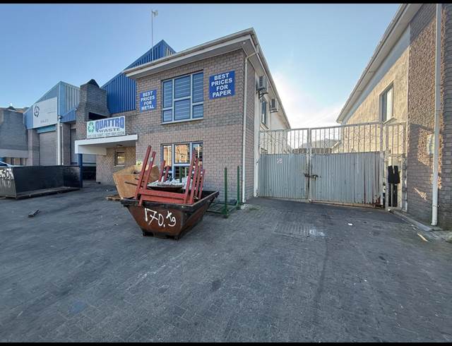 703M² WAREHOUSE TO LET IN STIKLAND