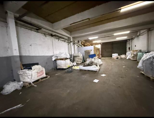 380M² WAREHOUSE TO LET IN INDUSTRIA WEST