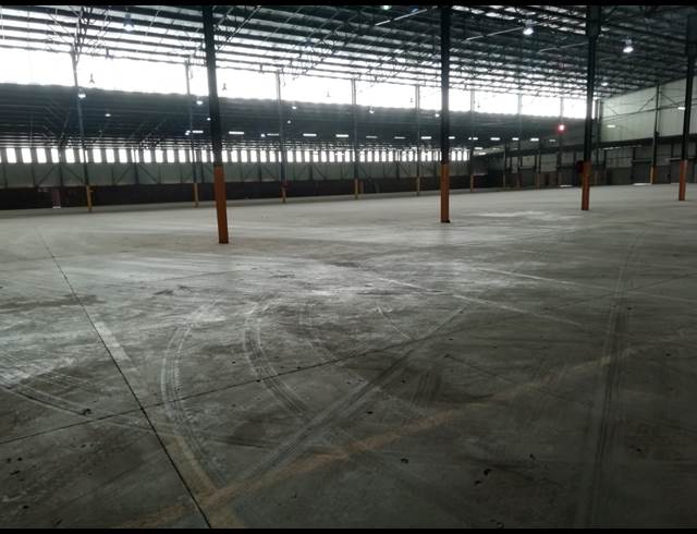 8,429M² WAREHOUSE TO LET IN SPARTAN