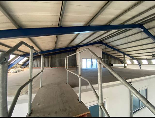 1,250M² WAREHOUSE TO LET IN KILLARNEY GARDENS