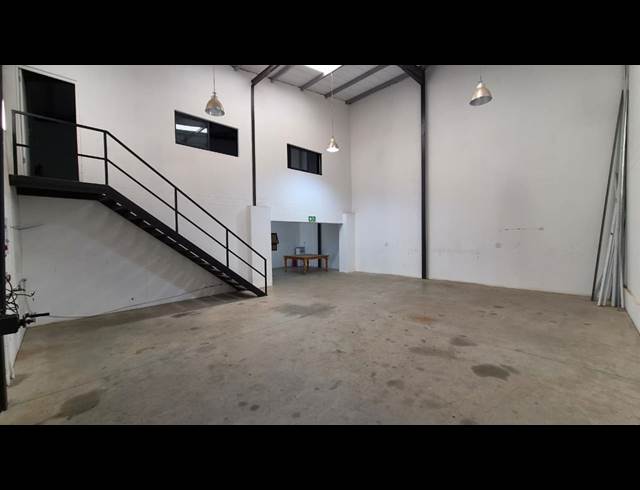 236M² WAREHOUSE TO LET IN RIVERGATE
