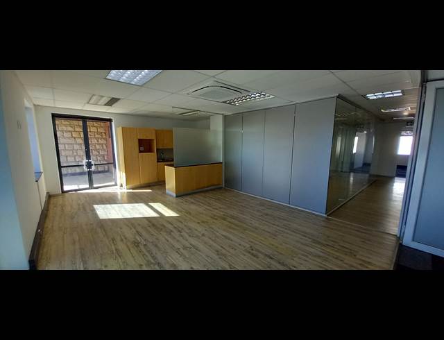 299M² OFFICE TO LET IN BRYANSTON