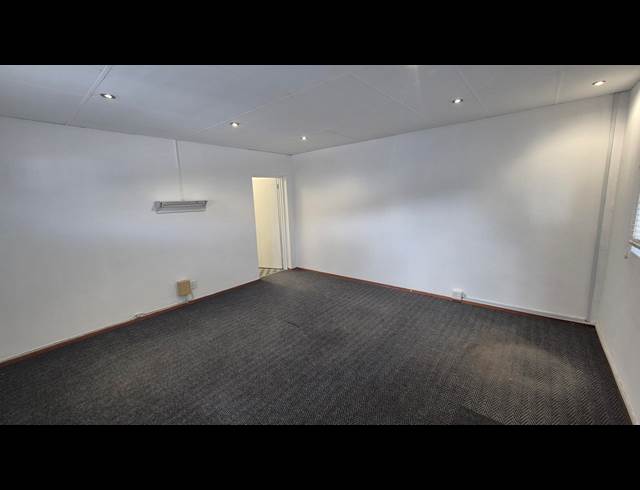 575M² WAREHOUSE TO LET IN DIEP RIVER