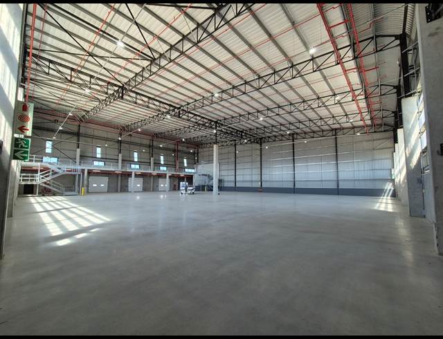 2,322M² WAREHOUSE TO LET IN ATLANTIC HILLS