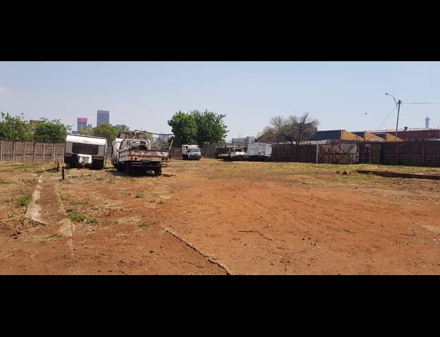 2,500M² INDUSTRIAL YARD TO LET IN JEPPESTOWN