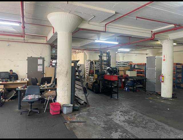 450M² WAREHOUSE RENTED IN PAARDEN EILAND