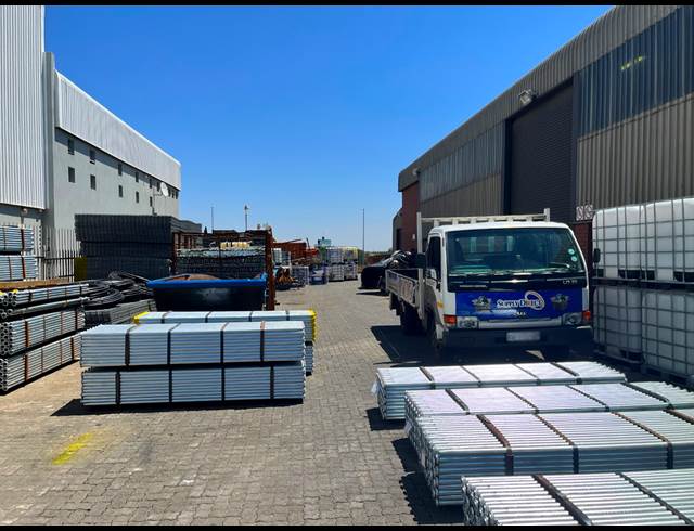 1,966M² WAREHOUSE TO LET IN MEADOWDALE