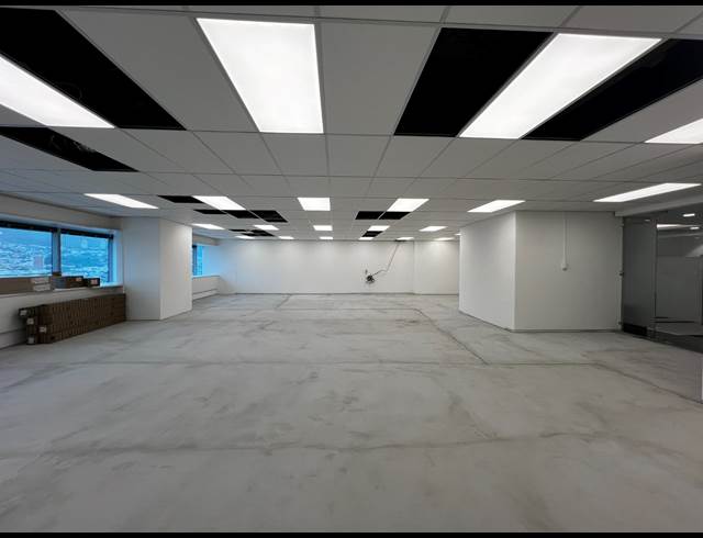 230M² OFFICE TO LET IN FORESHORE