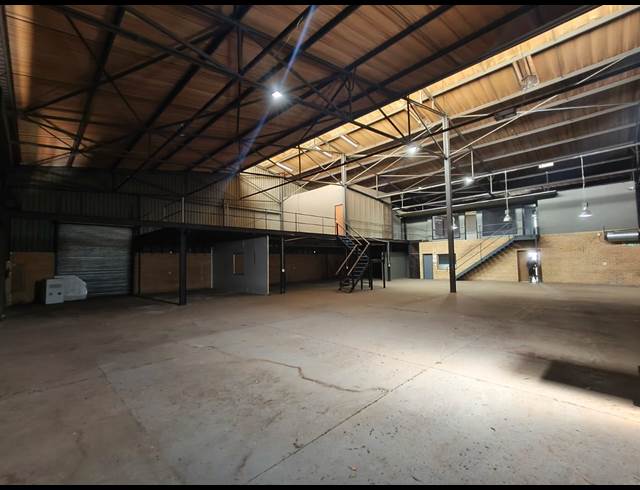 952M² WAREHOUSE TO LET IN HENNOPSPARK